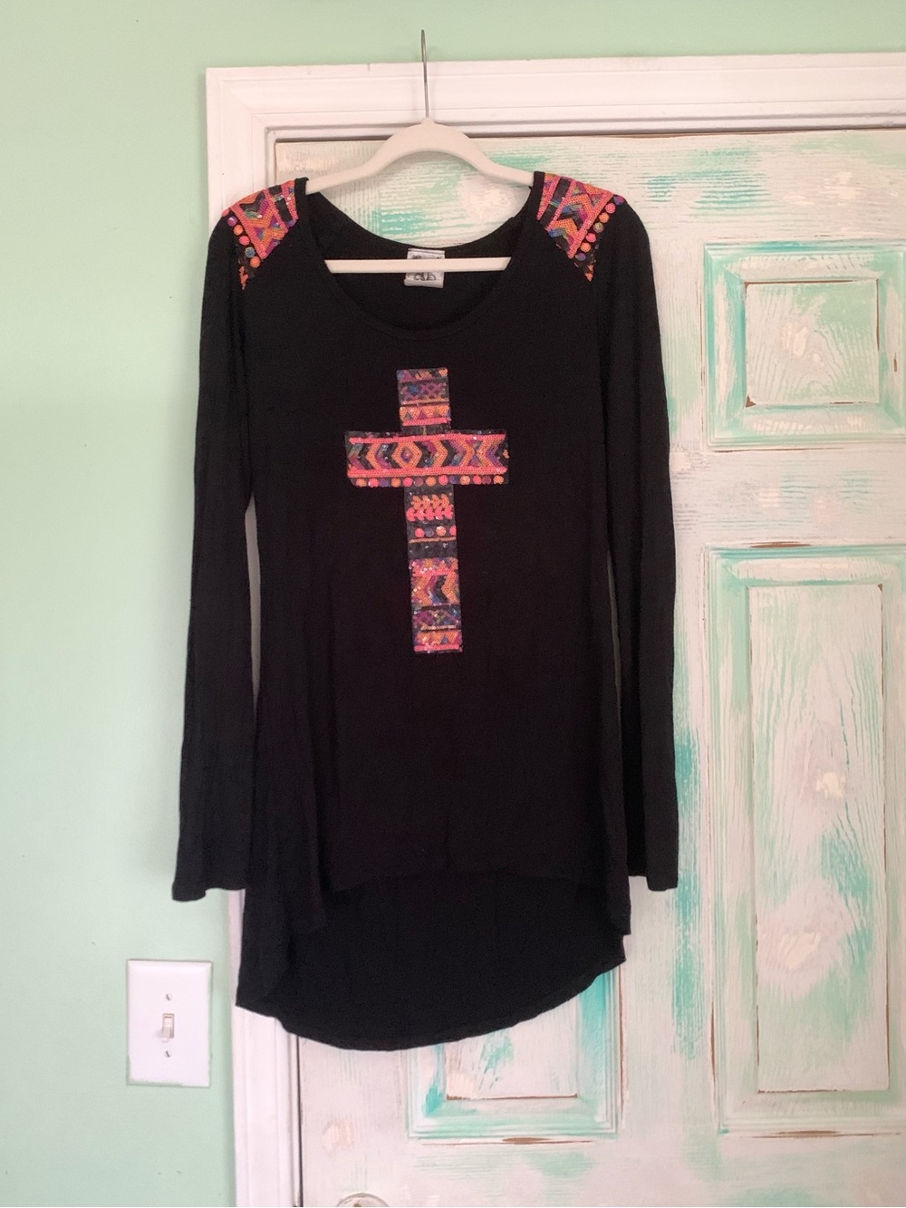 Vocal Black Tribal Sequin Cross Long Sleeve Tunic Size XL